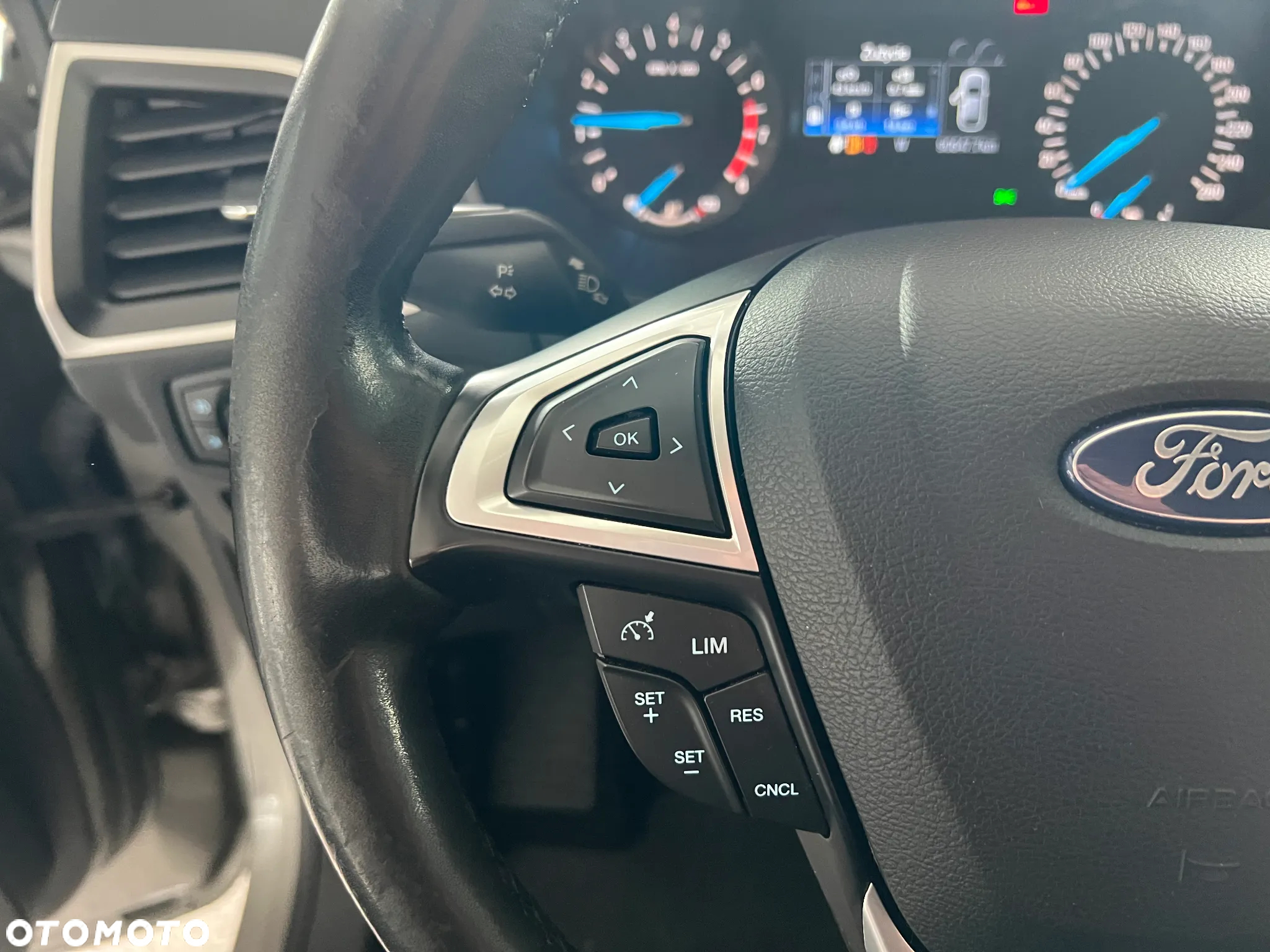 Ford S-Max 1.5 EcoBoost Titanium - 23