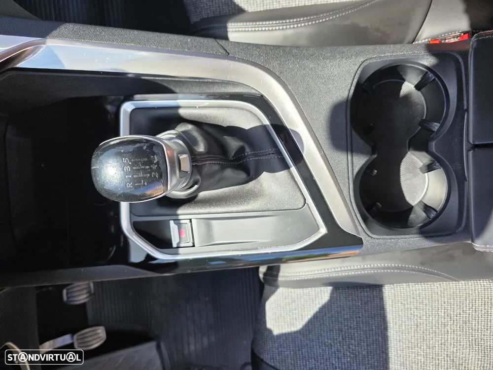 Peugeot 3008 1.2 PureTech Allure Pack - 25