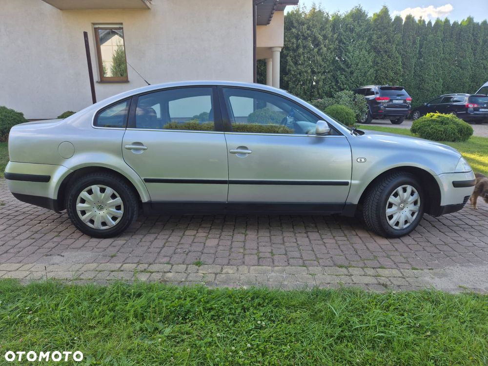 Volkswagen Passat 1.9 TDI Comfortline - 17