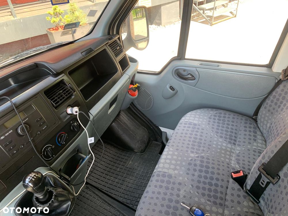 Ford Transit - 13