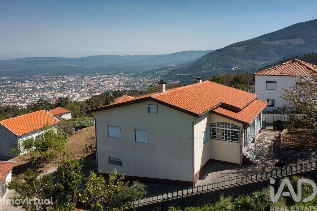 Casa de aldeia T3 em Lousã e Vilarinho de 300,00 m2 - Grande imagem: 2/30