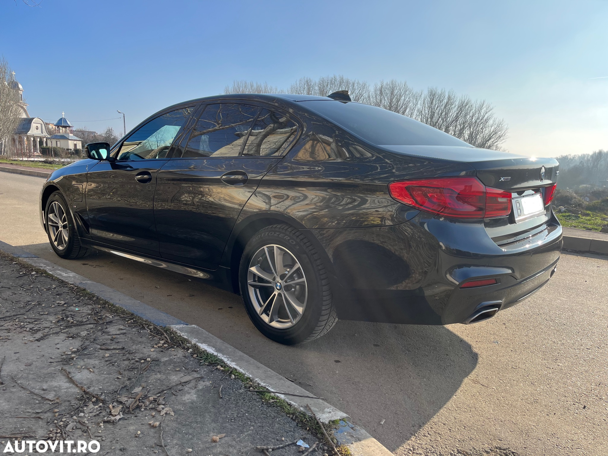 BMW Seria 5 530e xDrive Aut. M Sport Edition - 4
