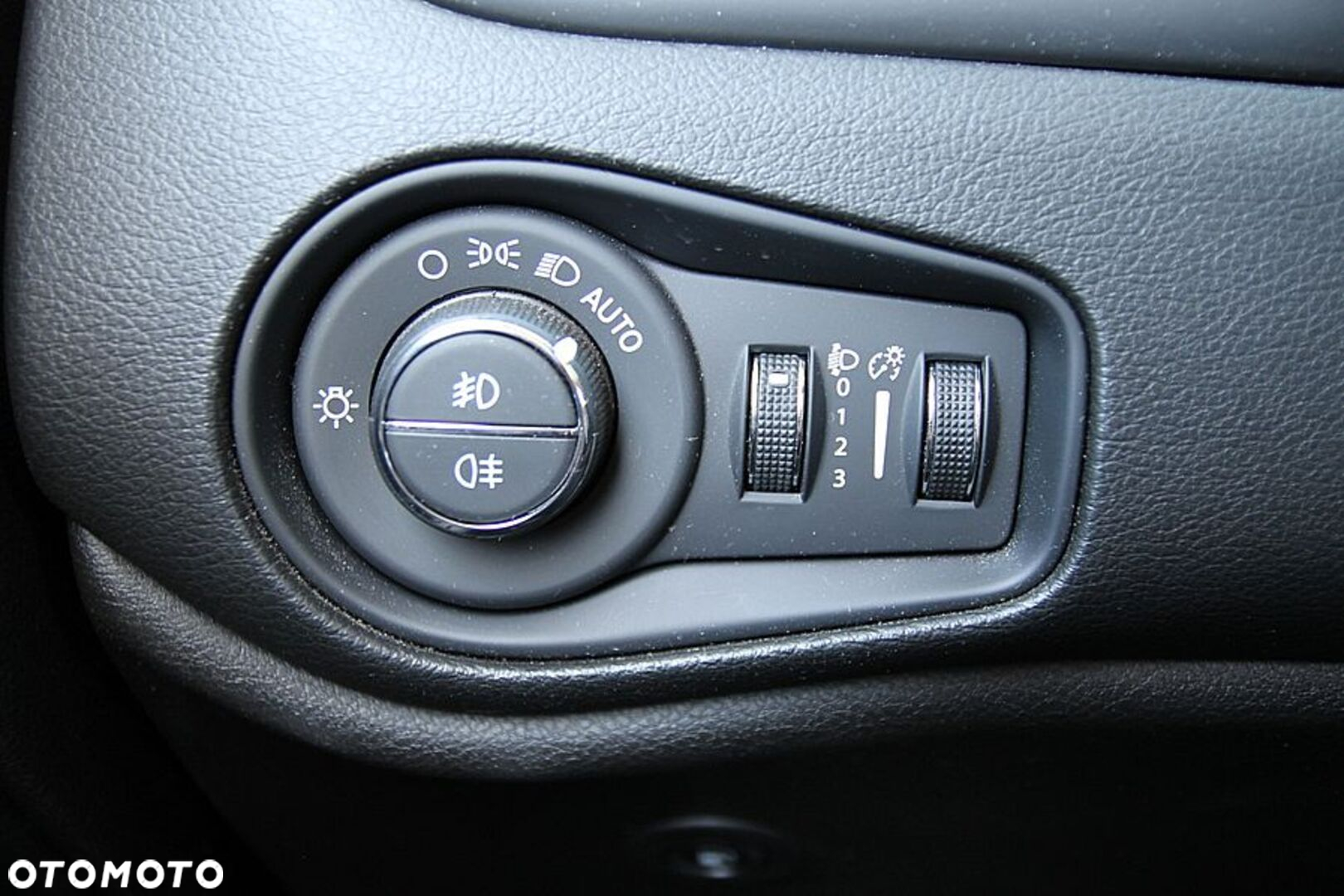 Jeep Renegade - 29