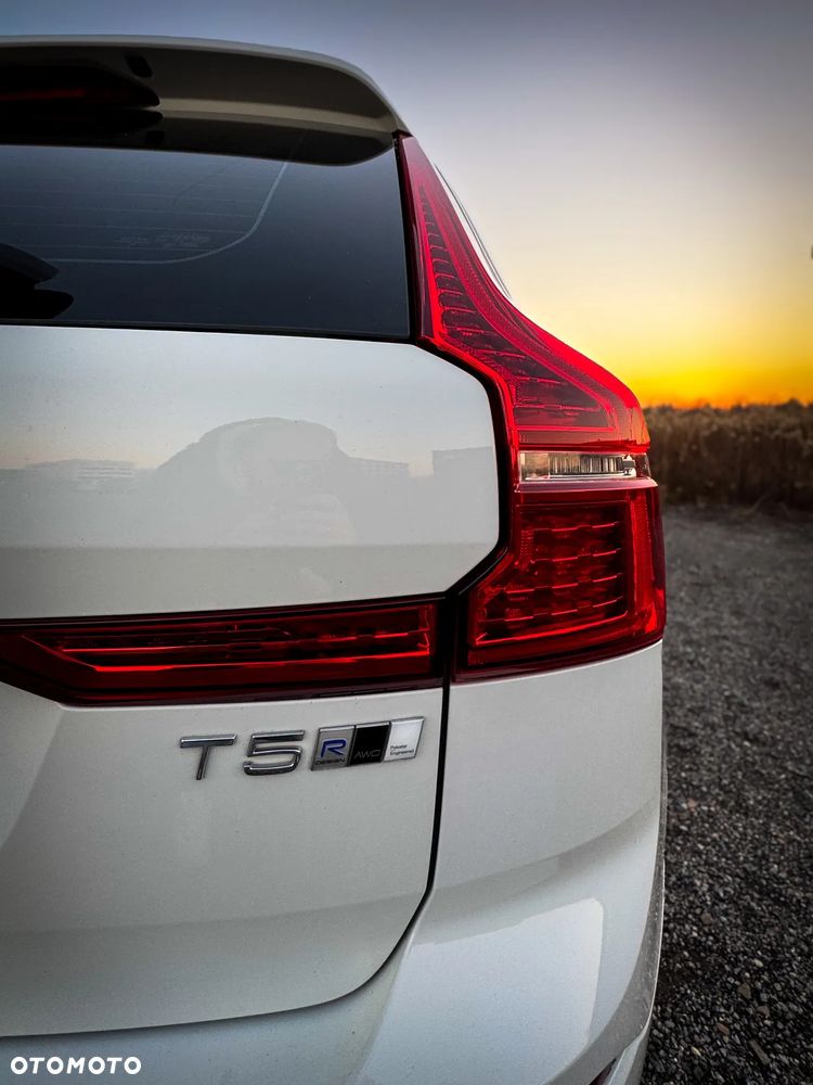Volvo XC 60 T5 AWD R-Design - 12