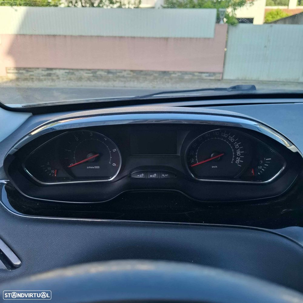 Peugeot 208 1.4 HDi Active - 17