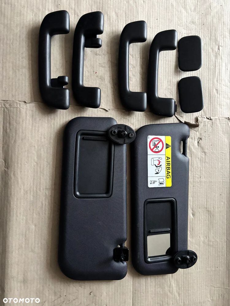 Wnętrze daszki osłony słupków plastiki wyposażenie wnętrza Toyota Corolla e21 lift - 23