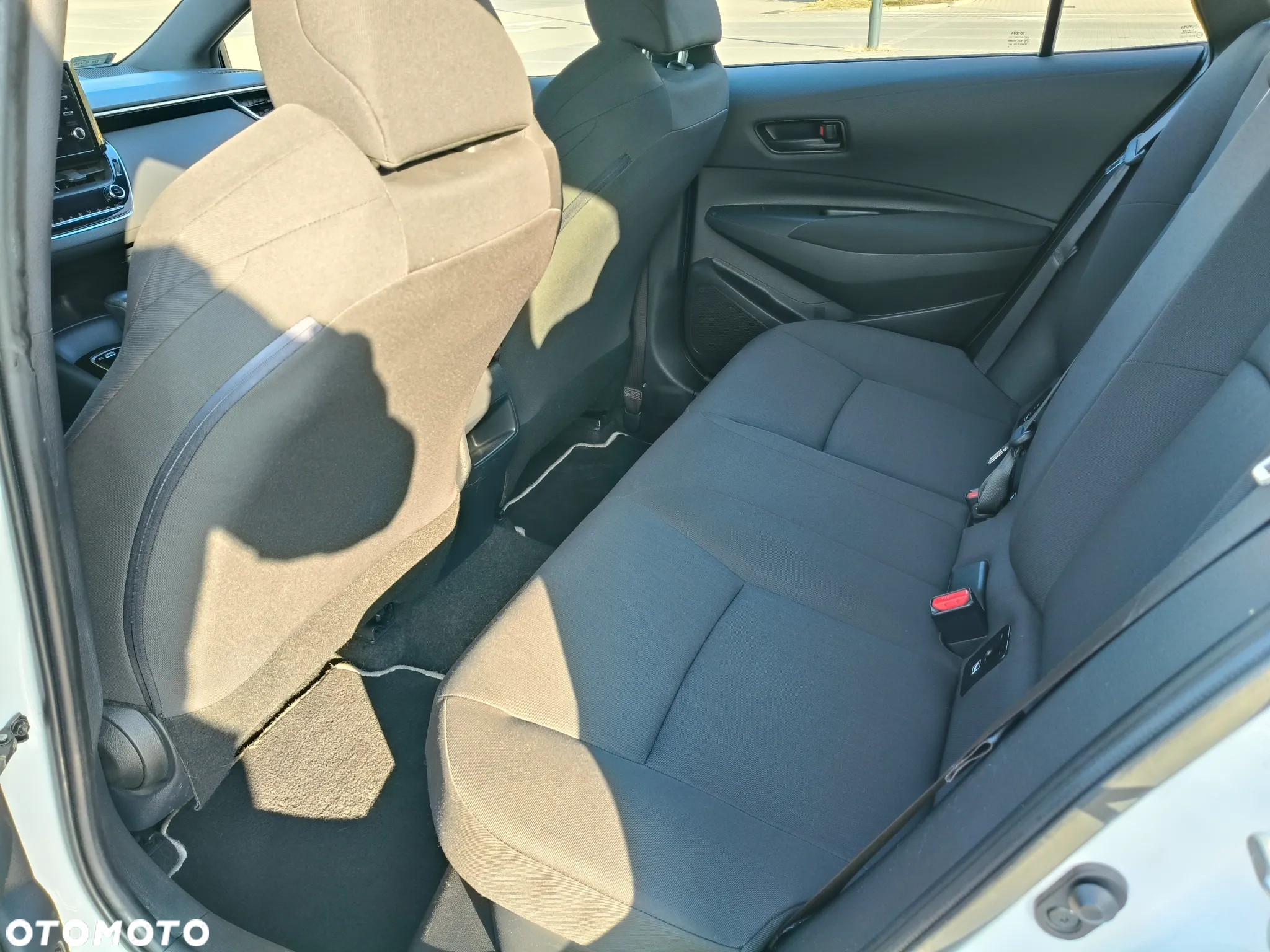 Toyota Corolla 1.8 Hybrid Active - 10