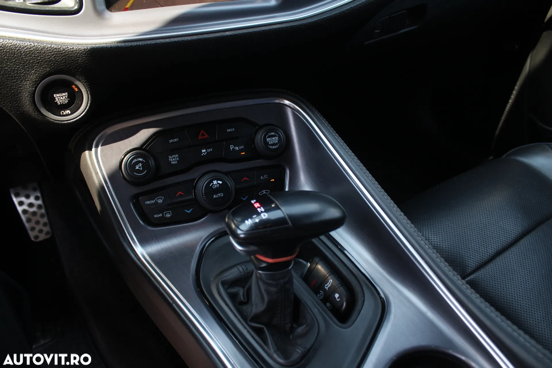 Dodge Challenger Automatik SXT Plus - 9