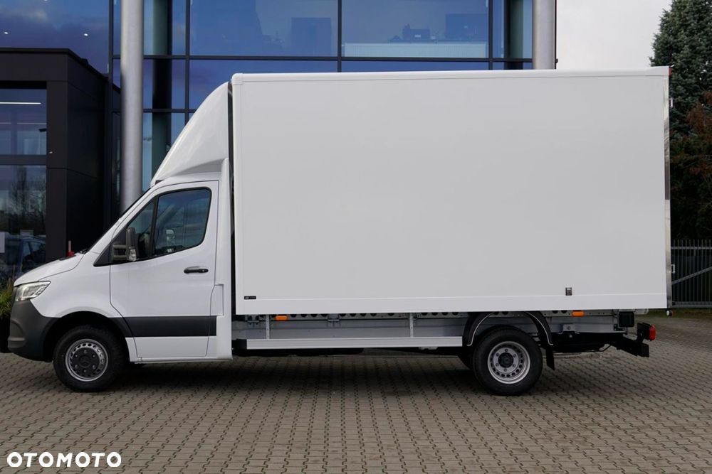 Mercedes-Benz Sprinter - 4