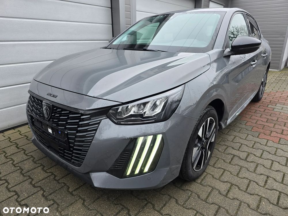 Peugeot 208 - 11