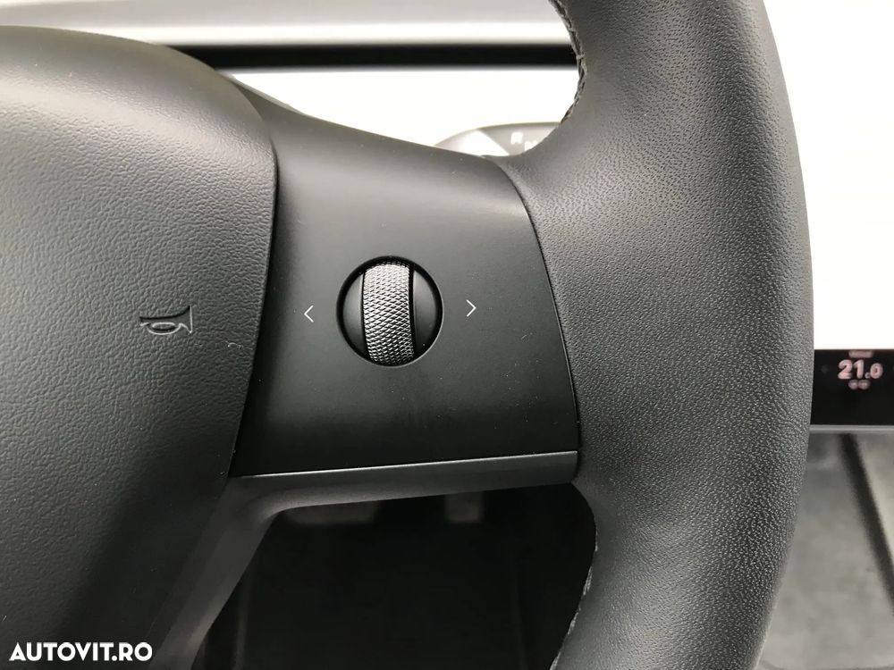Tesla Model 3 RWD - 20