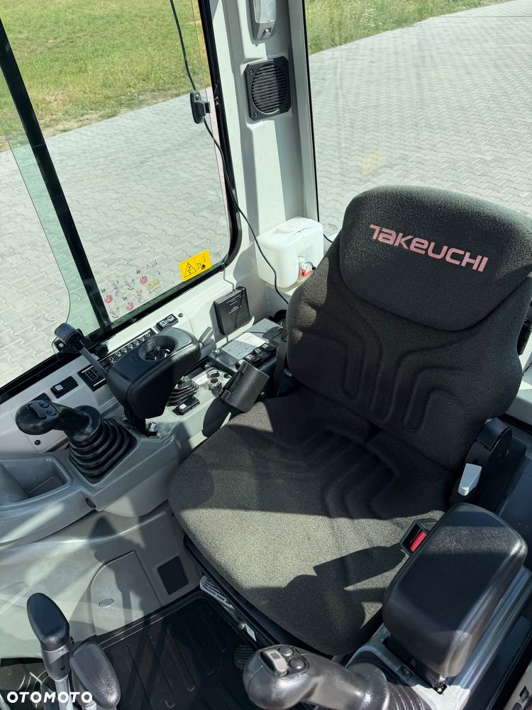 Takeuchi Tb225 - 20