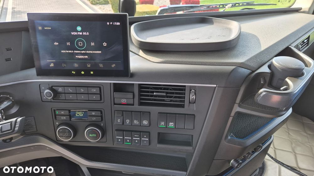 Volvo VOLVO///FH///500///2023/// GLOBETROTTER///XXL/// VIRTUAL COCPIT///FULL LED///ALUFELGI///KLIMATYZACJA POSTOJOWA///ZABUDOWY MIĘDZYOSIOWE///STAN BARDZO DOBRY - 29
