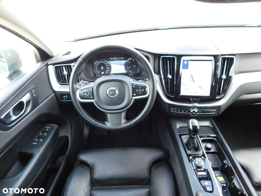 Volvo XC 60 D3 Momentum Pro - 7