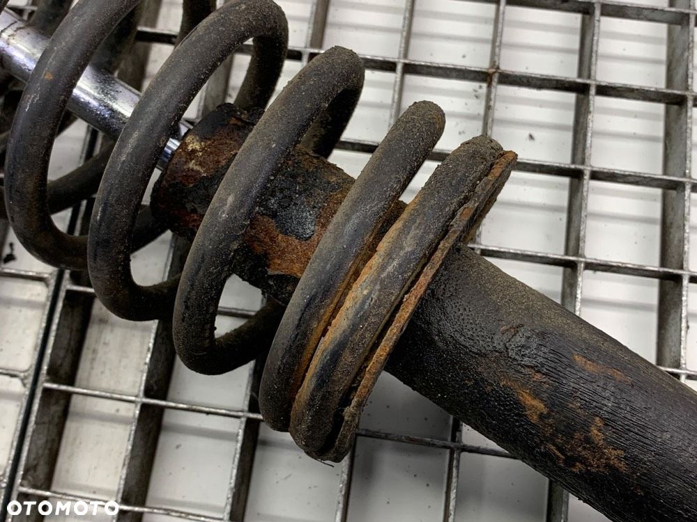 AMORTYZATOR LEWY PRZÓD ZE SPRĘŻYNĄ  LIGIER XTOO (LXT) 2005 - 2012 0.5 4 kW [5 KM] olej napędowy - 4