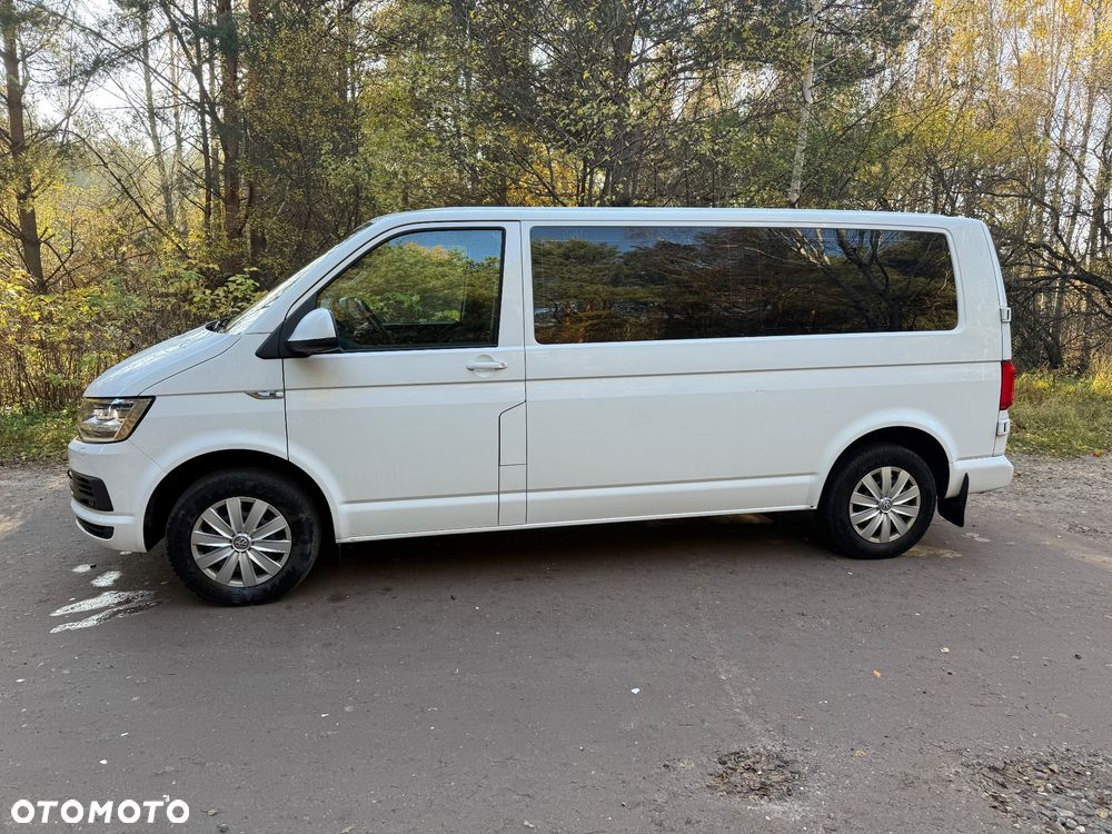 Volkswagen Caravelle 2.0 TDI L2 Comfortline DSG - 2
