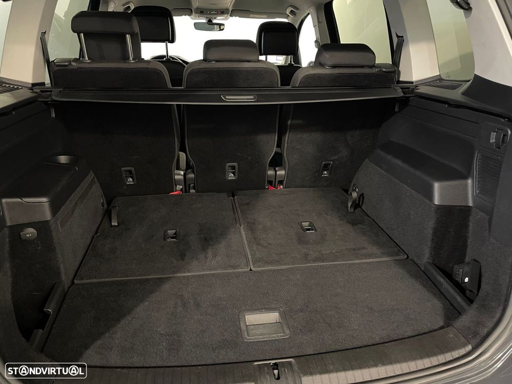 VW Touran 2.0 TDI Confortline - 34