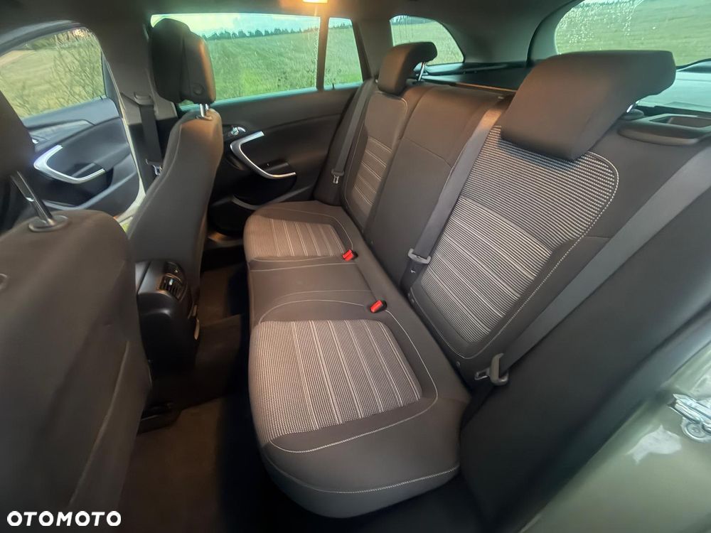 Opel Insignia - 15