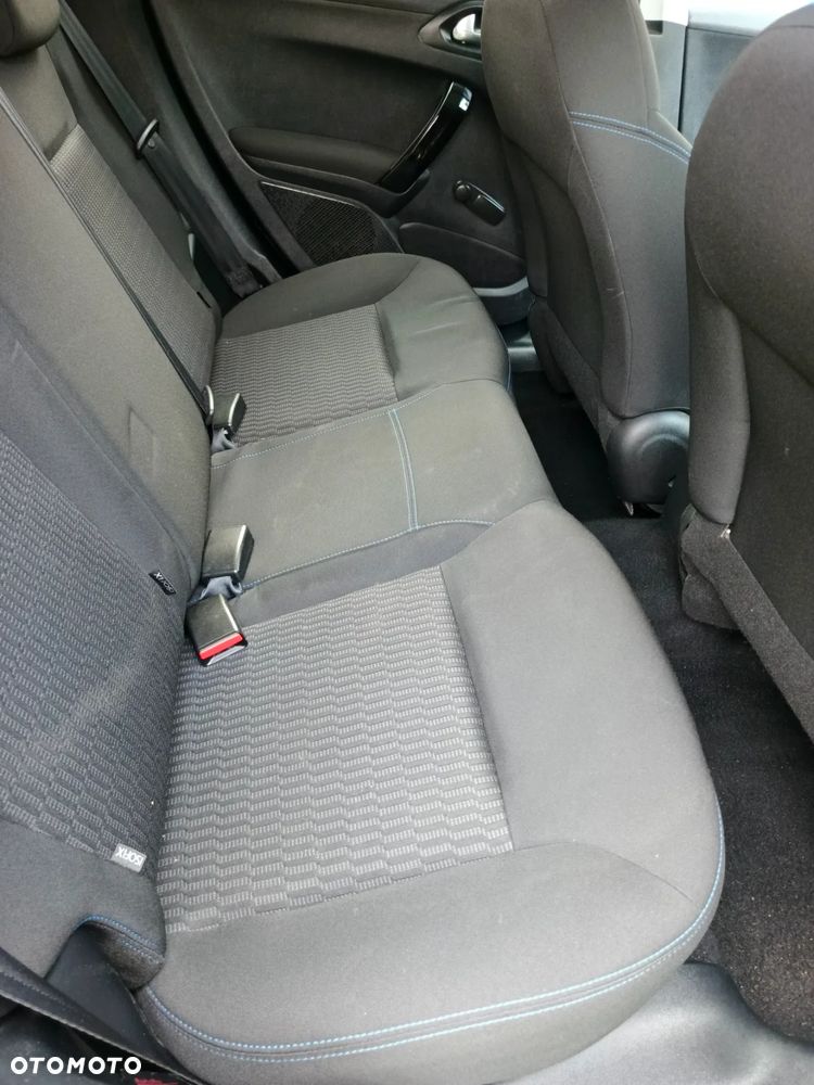 Peugeot 208 1.2 PureTech Style - 10