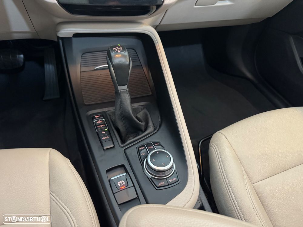 BMW X1 25 e xDrive Line Sport - 14