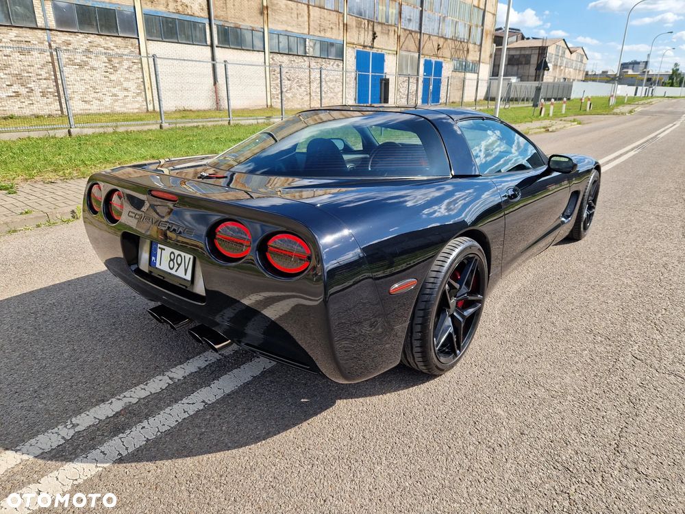 Chevrolet Corvette - 8