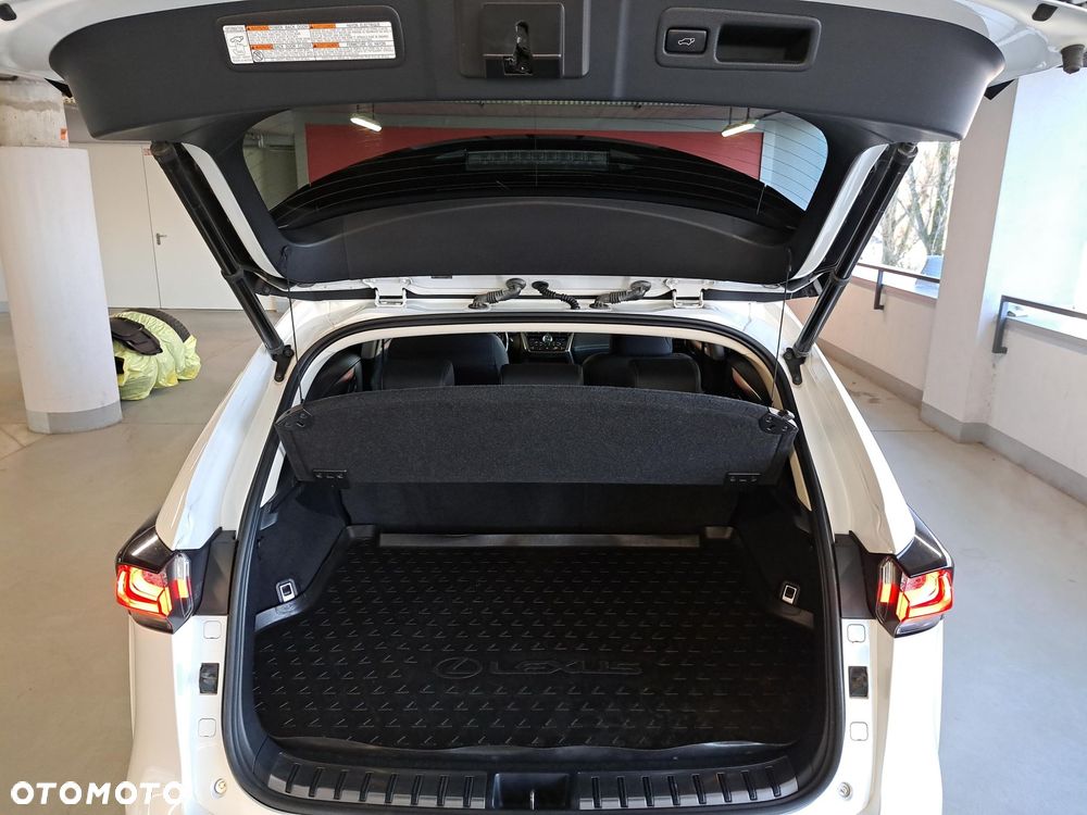 Lexus NX 200t Comfort AWD - 9