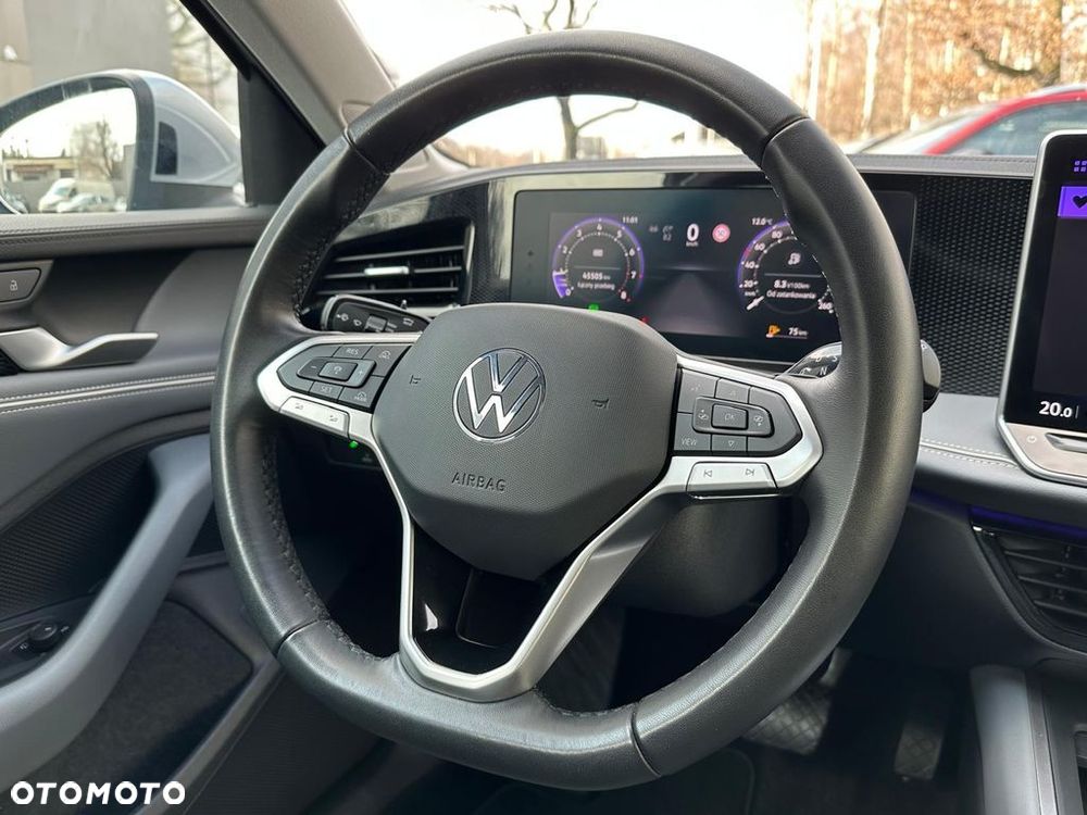 Volkswagen Passat - 13