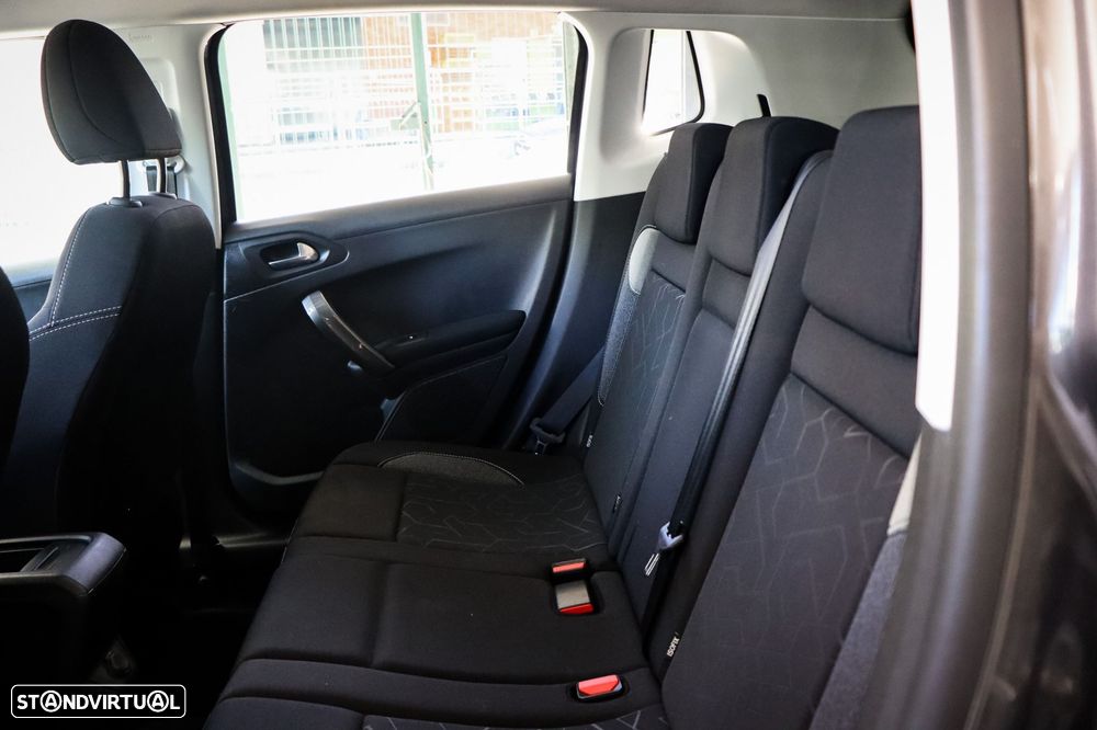 Peugeot 2008 1.2 PureTech Style - 15