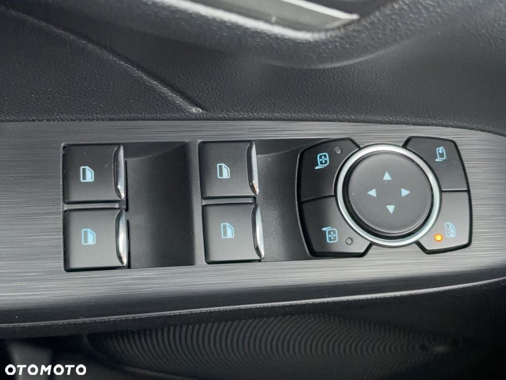 Ford Kuga 2.5 FHEV FWD Titanium - 17