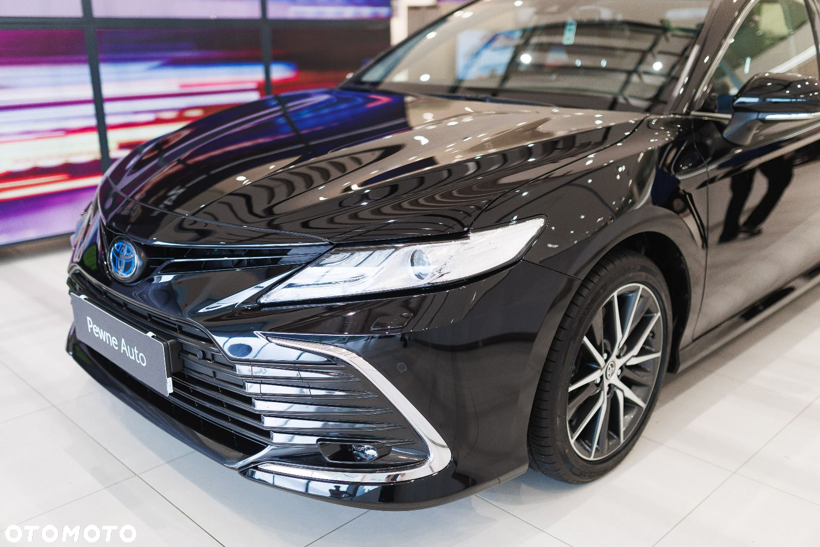 Toyota Camry - 13