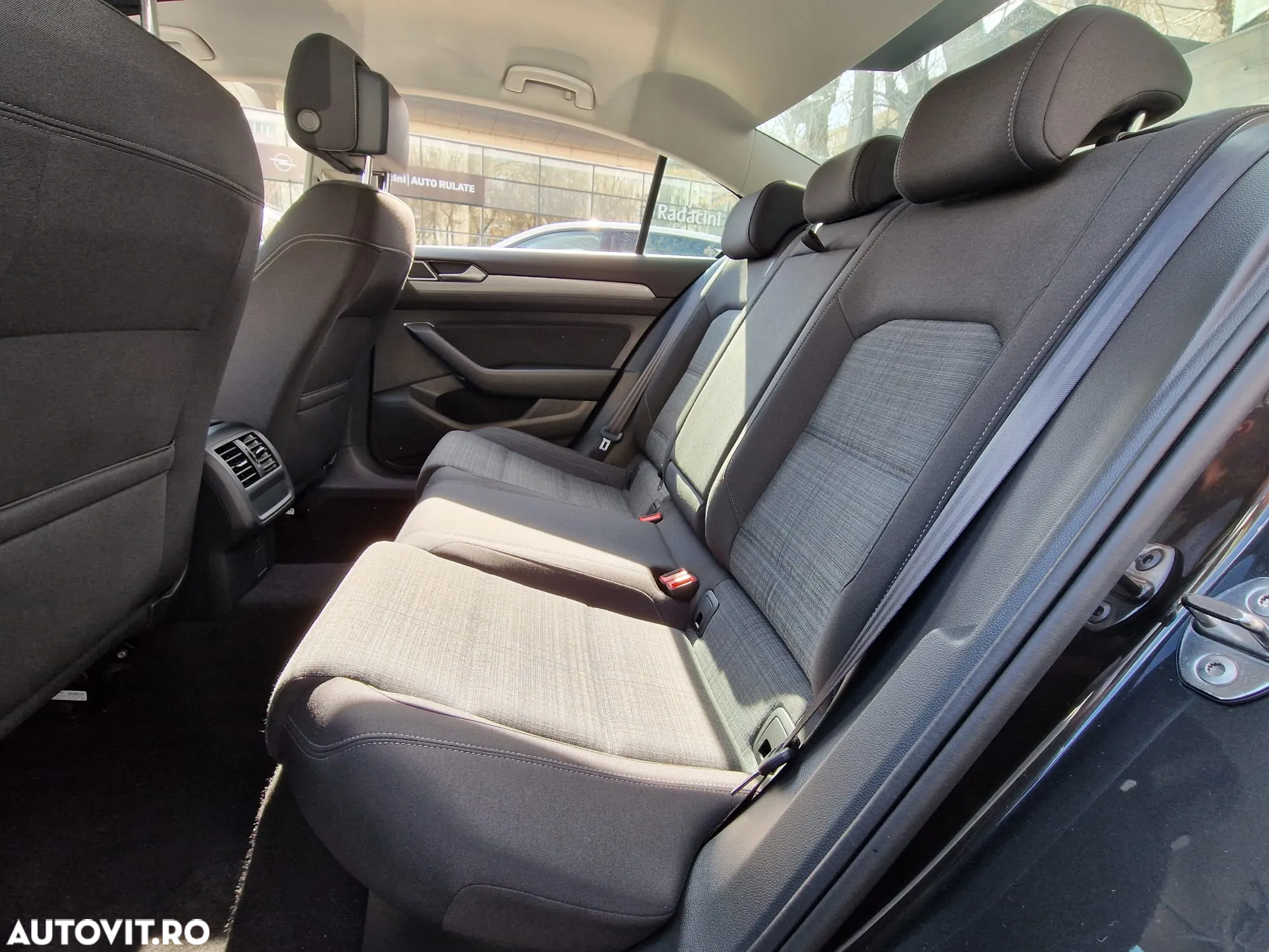 Volkswagen Passat 2.0 TDI DSG Comfortline - 21