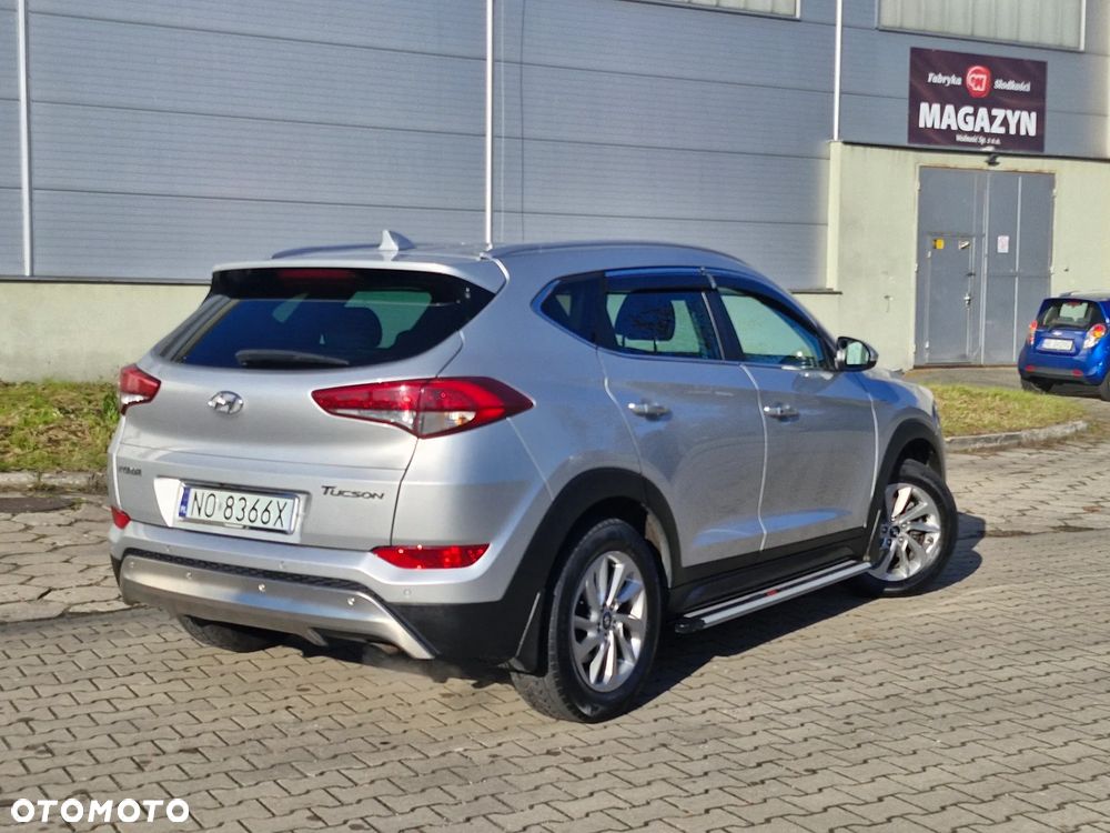 Hyundai Tucson 1.6 GDI BlueDrive Style 2WD - 13