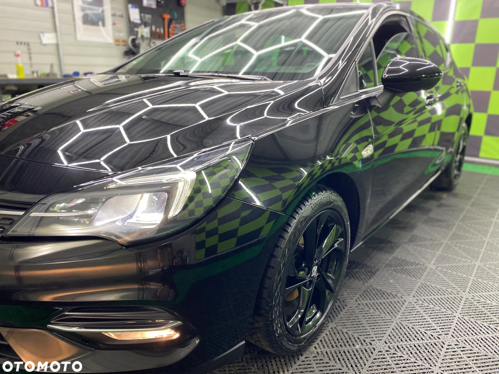 Opel Astra 1.2 Turbo Edition - 29