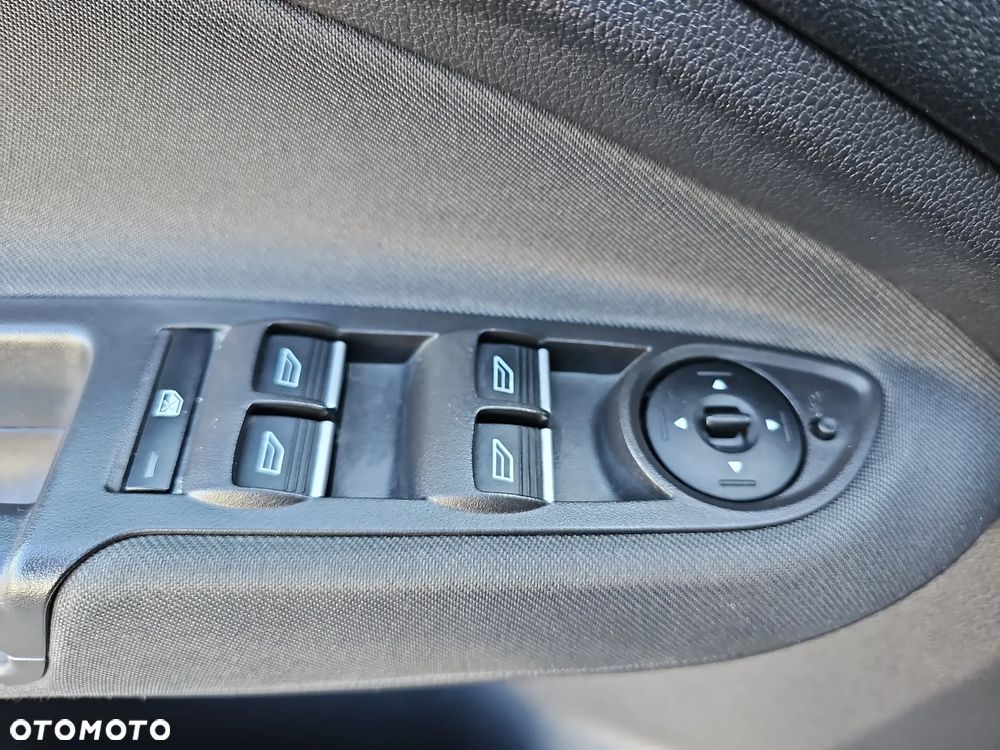 Ford C-MAX 1.6 Titanium - 20