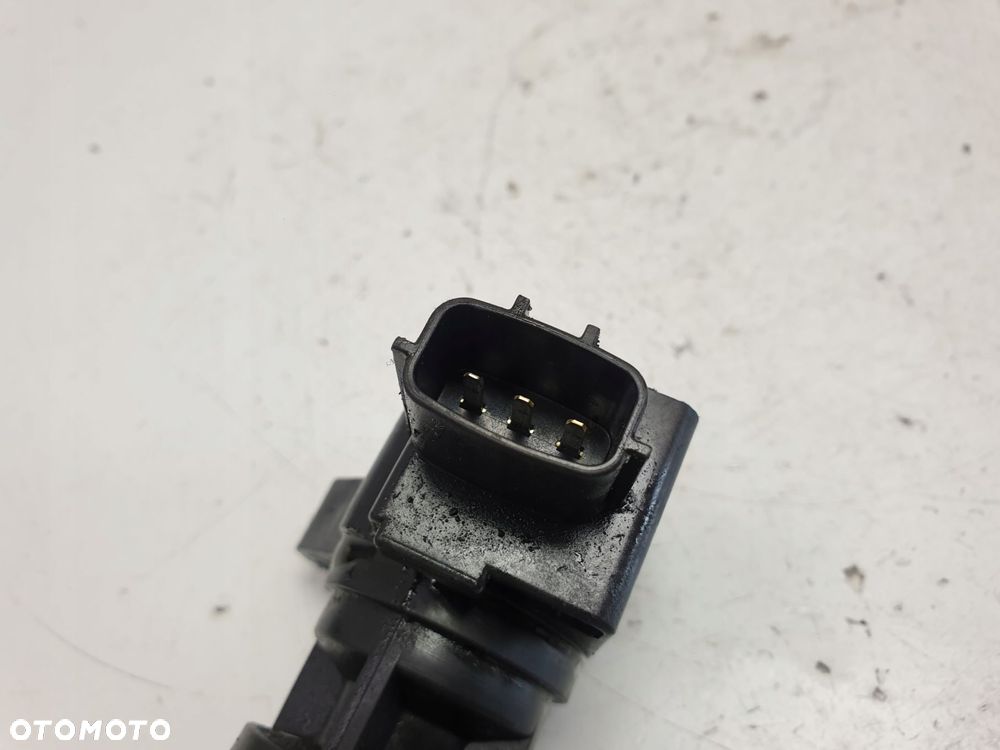 Mazda 3 2.0 16V CEWKA ZAPŁONOWA LFB618100 - 7