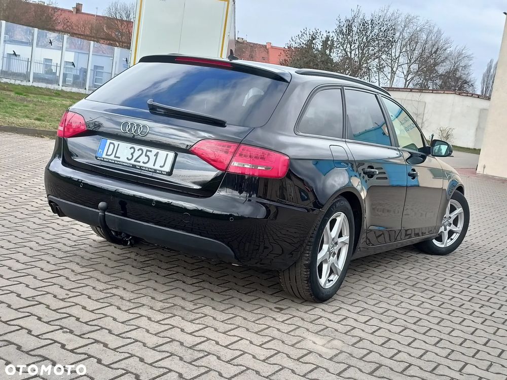 Audi A4 Avant 2.0 TDI Limited Edition - 3