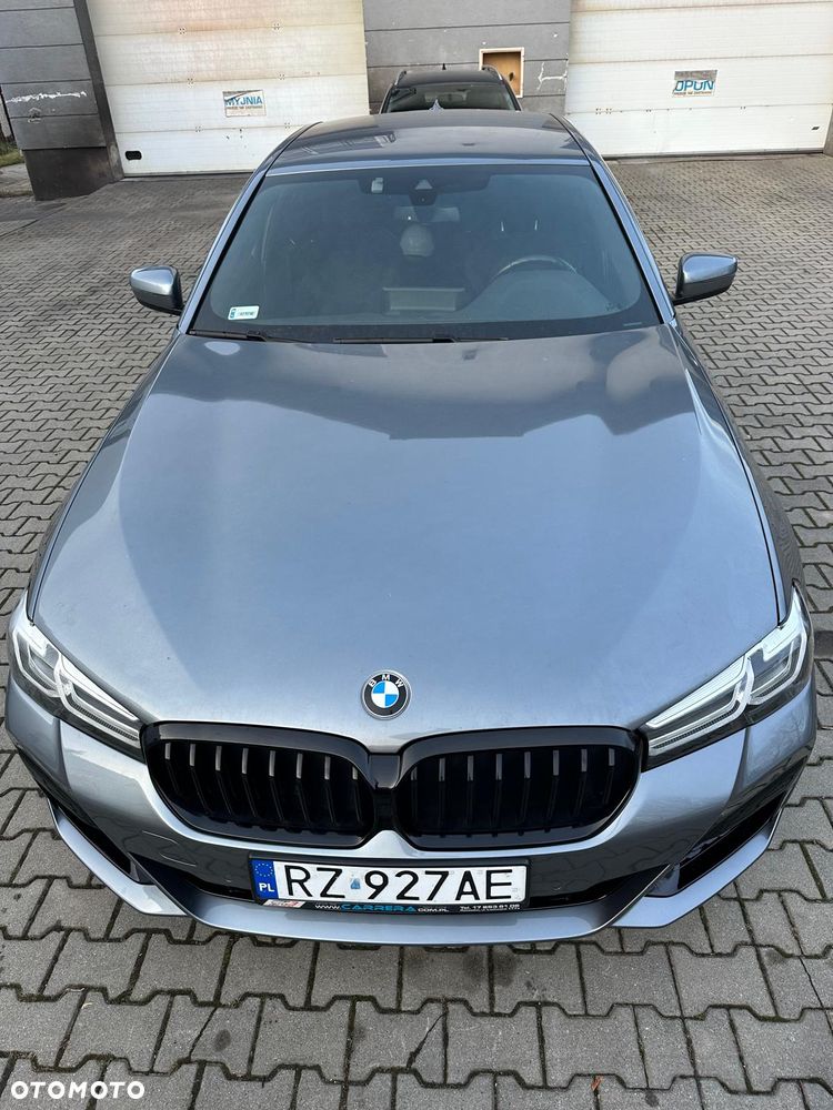 BMW Seria 5 520d xDrive - 13