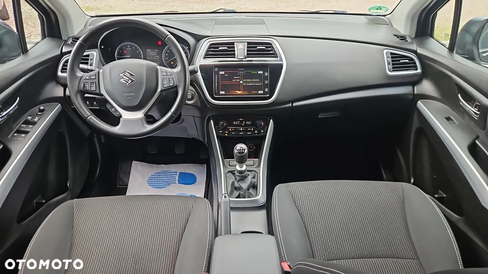 Suzuki SX4 S-Cross 1.4 T Premium - 11