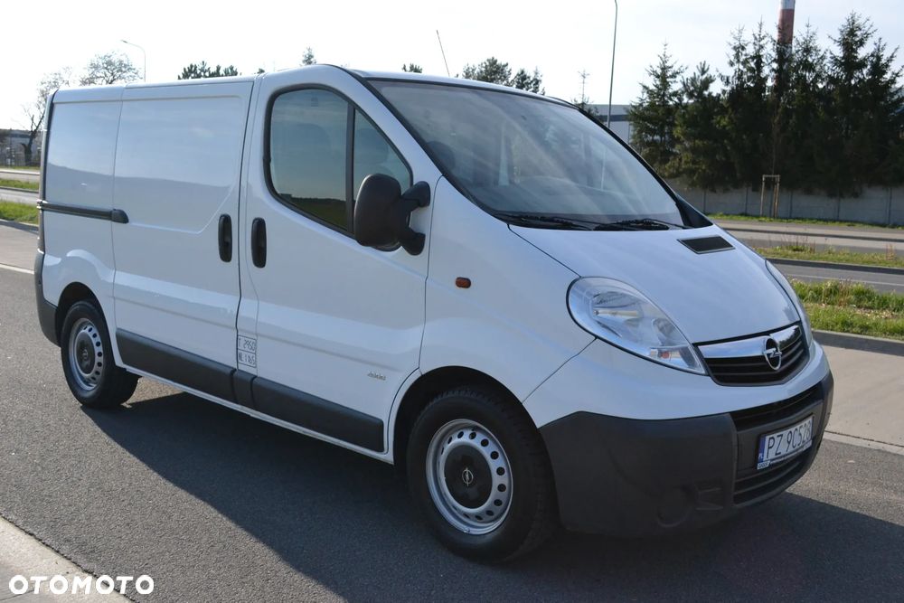 Opel Vivaro - 1