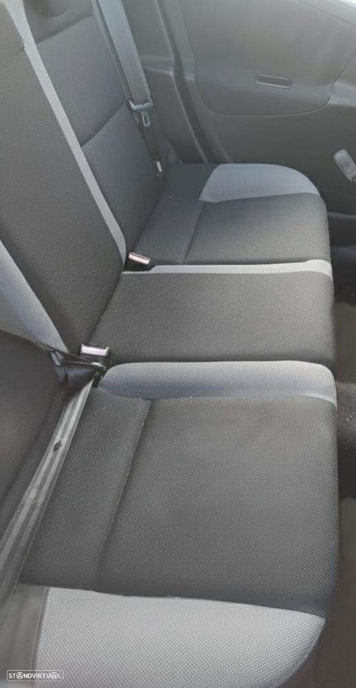 Peugeot 207 1.4 HDi Urban - 5