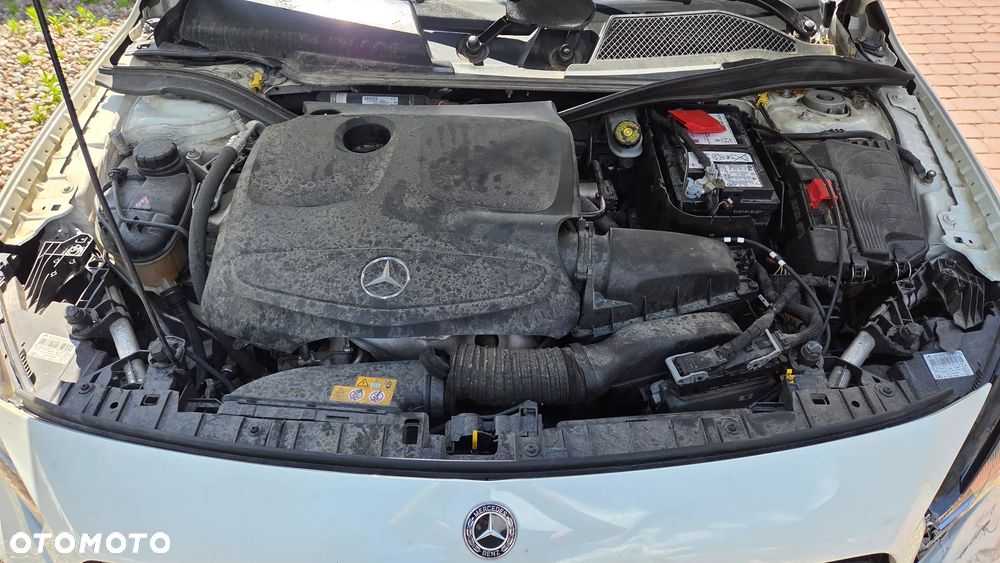 Mercedes-Benz GLA 180 Style - 10