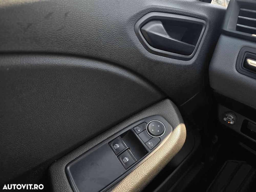 Renault Clio - 17