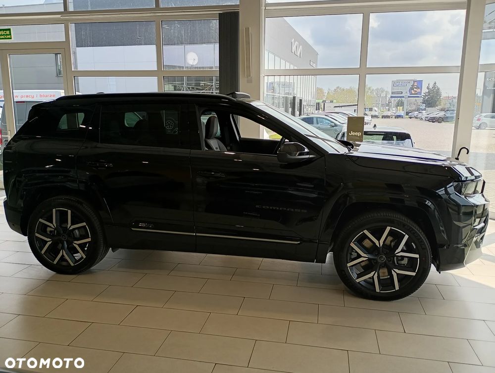 Jeep Compass 73.7kWh Standard Range First Edition FWD - 3