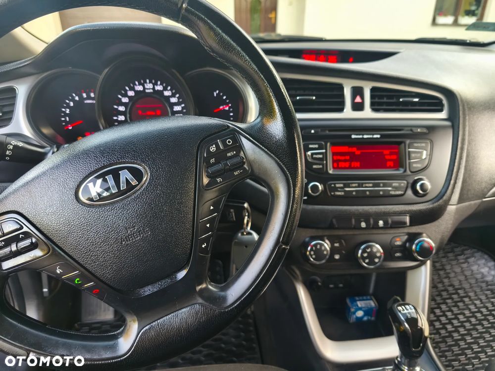 Kia Ceed - 16