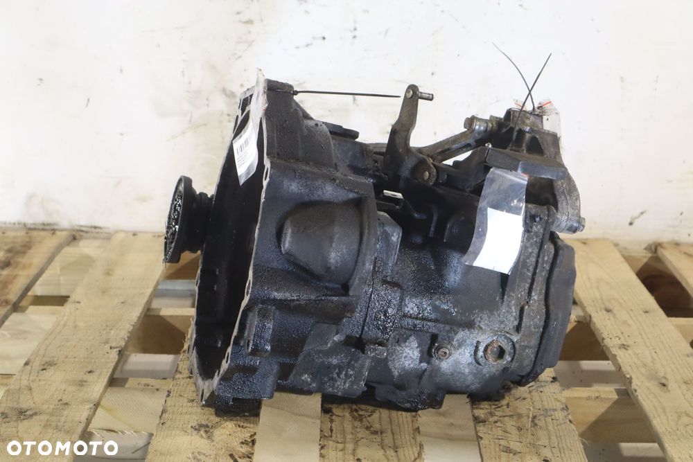 SKRZYNIA BIEGÓW 5 BIEGOWA VOLKSWAGEN JETTA V 1.9TDI JCR - 3