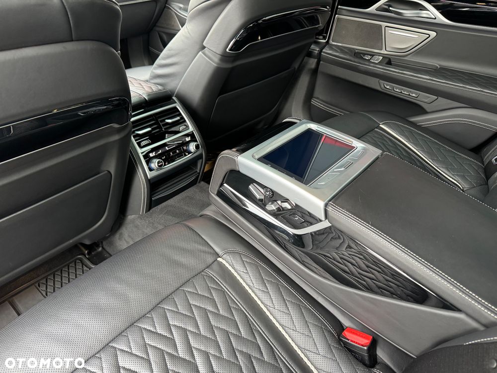 BMW Seria 7 750d xDrive - 16