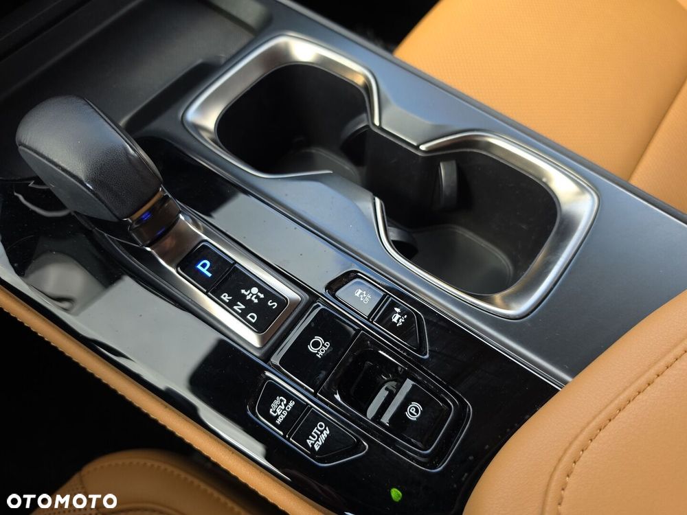 Lexus NX - 16