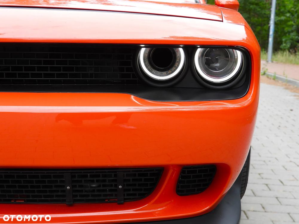Dodge Challenger - 7