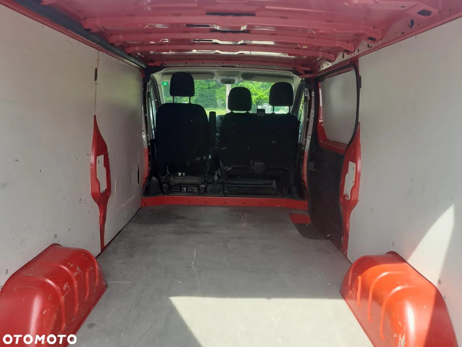 Opel Vivaro - 10