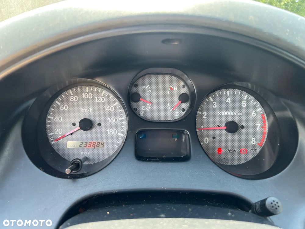 Toyota RAV4 2.0 - 9